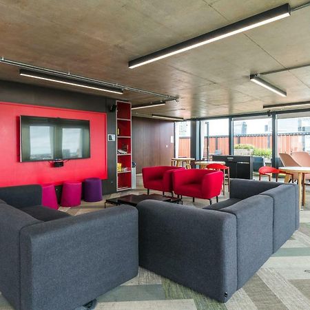 Hashtag Aldgate Campus Accommodation London Bagian luar foto