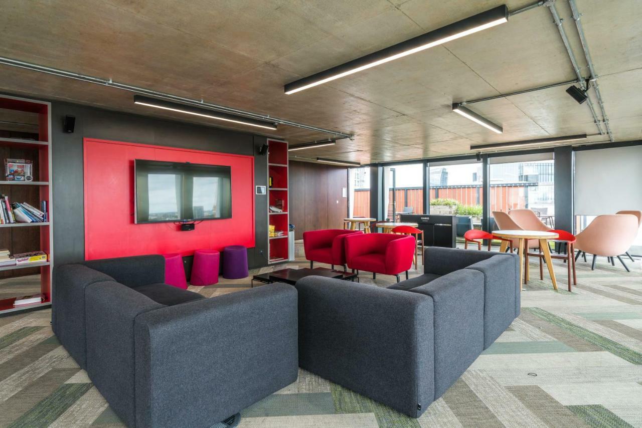 Hashtag Aldgate Campus Accommodation London Bagian luar foto